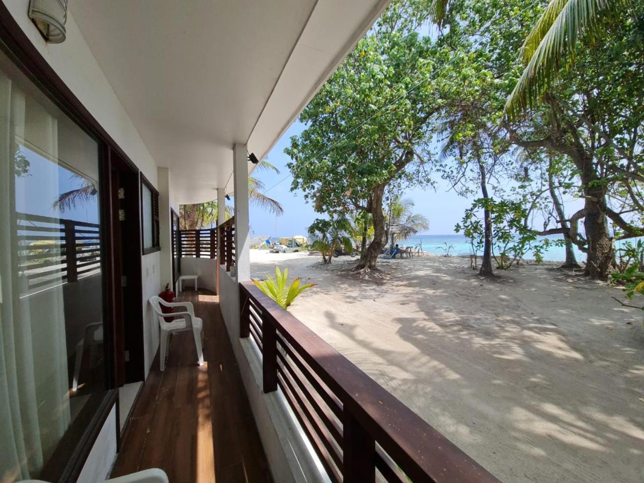 Liberty Guesthouse Maldives Mahibadhoo Bagian luar foto
