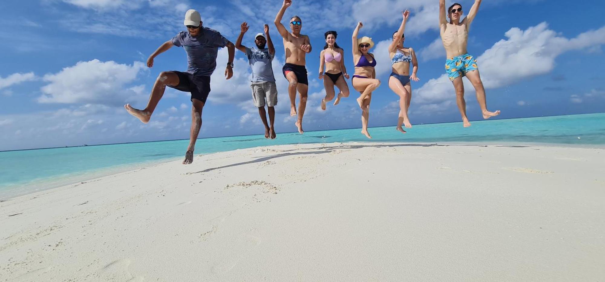 Liberty Guesthouse Maldives Mahibadhoo Bagian luar foto