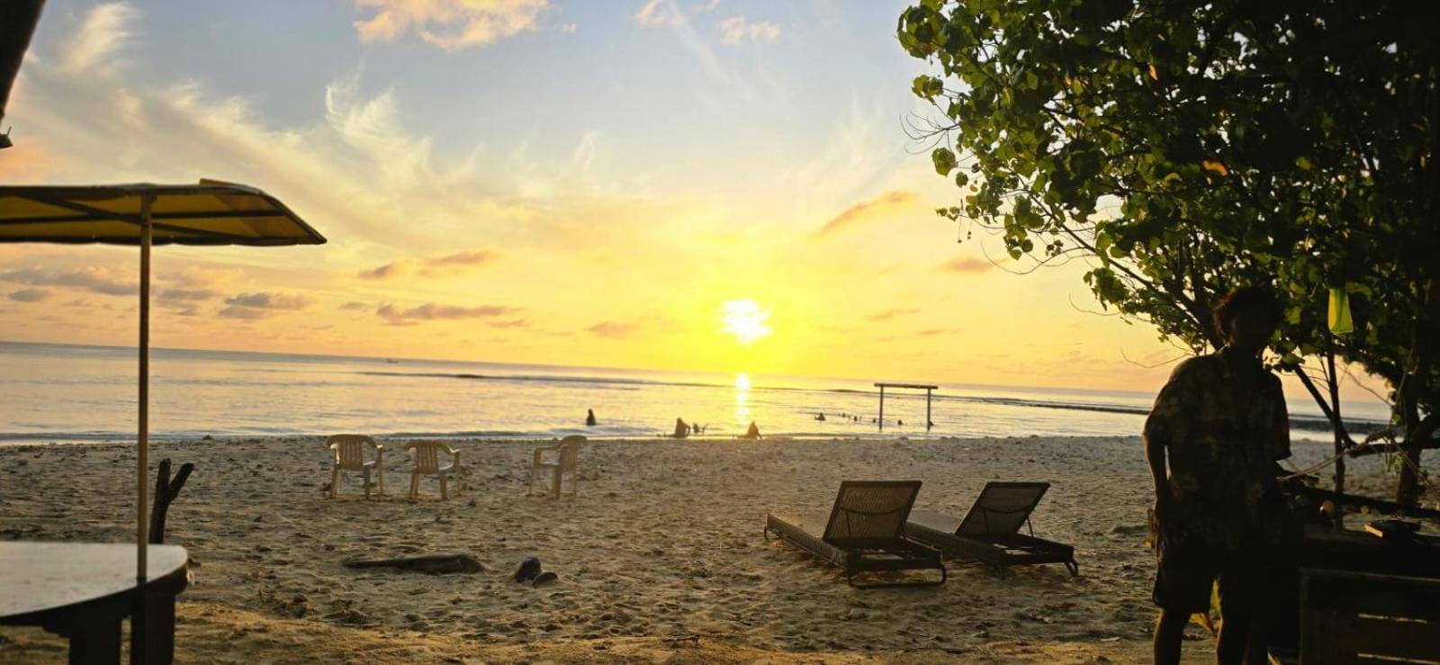 Liberty Guesthouse Maldives Mahibadhoo Bagian luar foto
